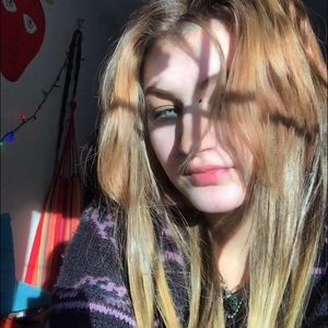 Meet your Posher, Max